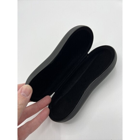 Vera Wang Black Small Eyeglass Contoured Clamshell Hard Case Brand New - Picture 3 of 7